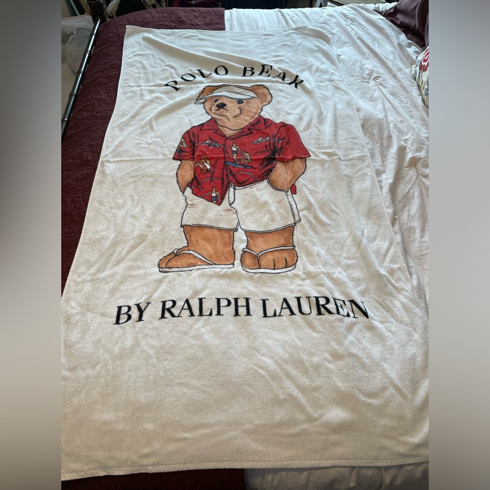Oversized Ralph Lauren Bath Towel. Great condition. Vintage.